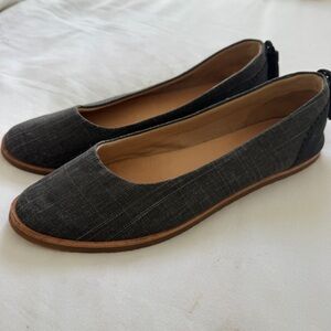 UGG Linen Loafers/Flats